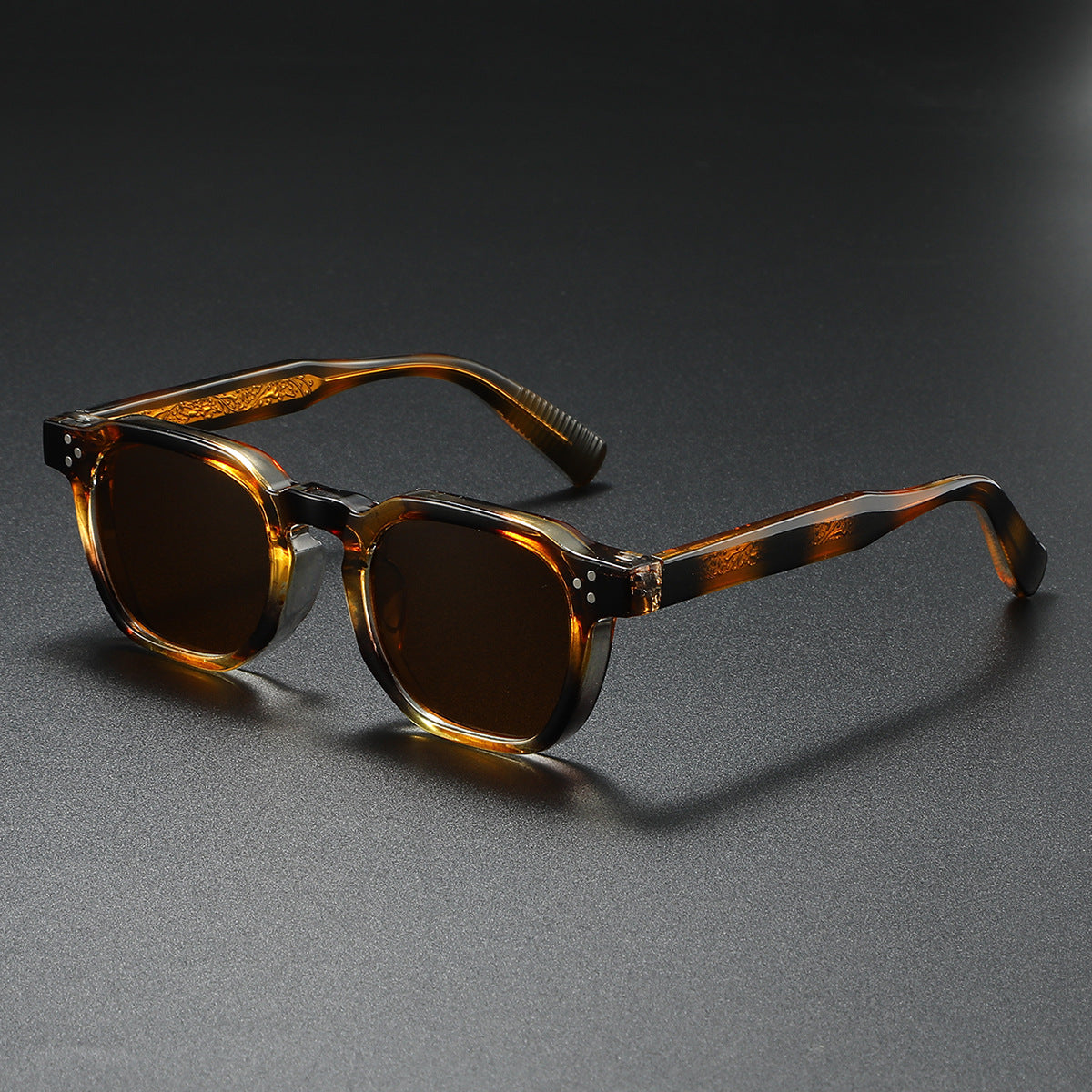 Mathis Sunglasses in Brown